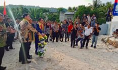 Resmikan Gereja dan Gelar Natal Pemda, Ini Pesan Bupati Rusli SibuaResmikan Gereja dan Gelar Natal Pemda, Ini Pesan Bupati Rusli Sibua