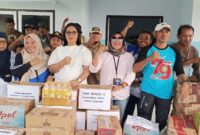 Dinas Pendidikan dan Kebudayaan (Disdikbud) Kabupaten Halmahera Barat menyalurkan bantuan kepada warga terdampak banjir di Kecamatan Ibu.