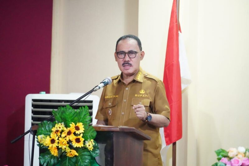 Bupati Halmahera Barat, James Uang.