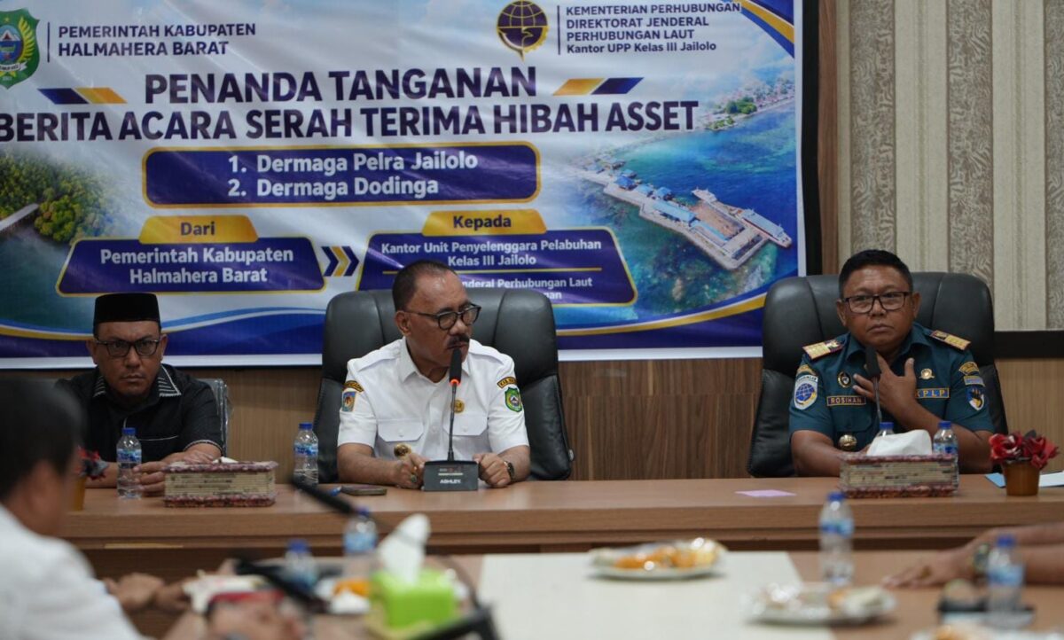 Rapat penandatanganan berita acara dilakukan Bupati Halmahera Barat James Uang bersama Kepala KUPP Kelas III Jailolo Rosihan Gamtjim.