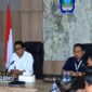 Wakil Bupati Helmi Umar Muchsin bersama pihak KPKNL saat melakukan rapat bersama sejumlah pimpinan OPD di ruang rapat bupati, Rabu (7/10/2026)